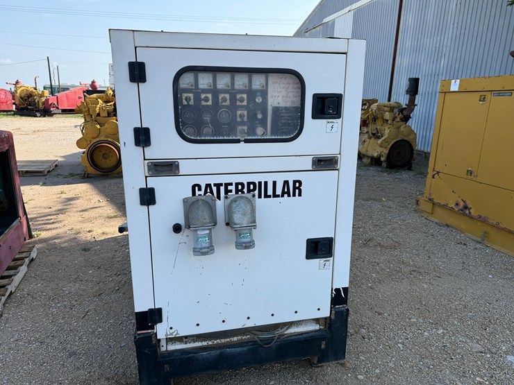 caterpillar-60-image-2