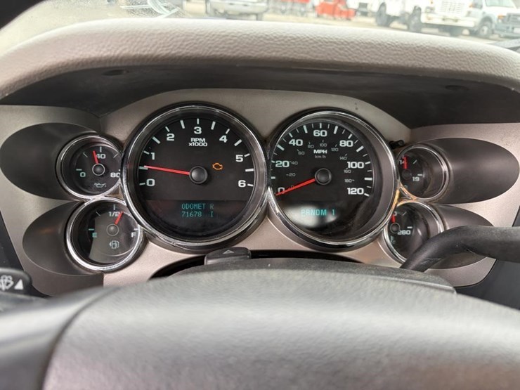 2009-chevrolet-silverado-3500-image-15