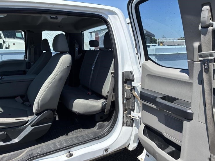2017-ford-f350-image-14