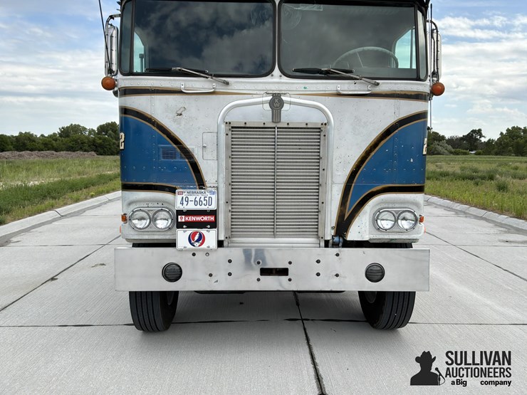 1974-kenworth-k100-image-15