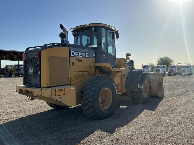 2017-deere-624k-image-5