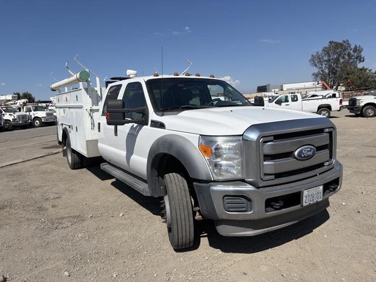 2011-ford-f550-image-2