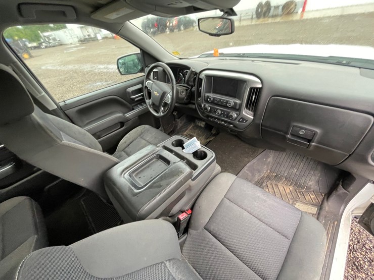 2018-chevrolet-silverado-1500-image-29