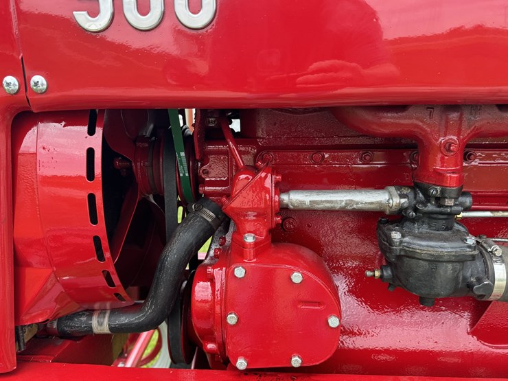 1954-farmall-international-300-image-14
