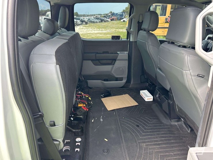 2023-ford-f250-image-20