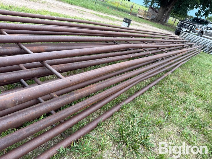 24'-6-bar-continuous-fence-image-16