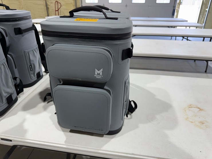 #49795-•-lot-of-(2)-unused-member-mark-backpack-coolers-image-2