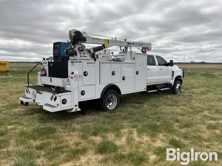 2022-chevrolet-silverado-6500-hd-/-gm515-4x4-crew-cab-service-truck-image-5