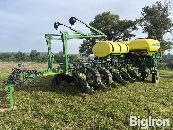 2008-john-deere-1770nt-ccs-image-1
