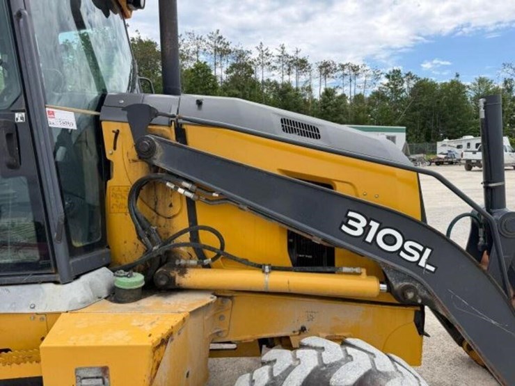 2018-deere-310sl-image-35