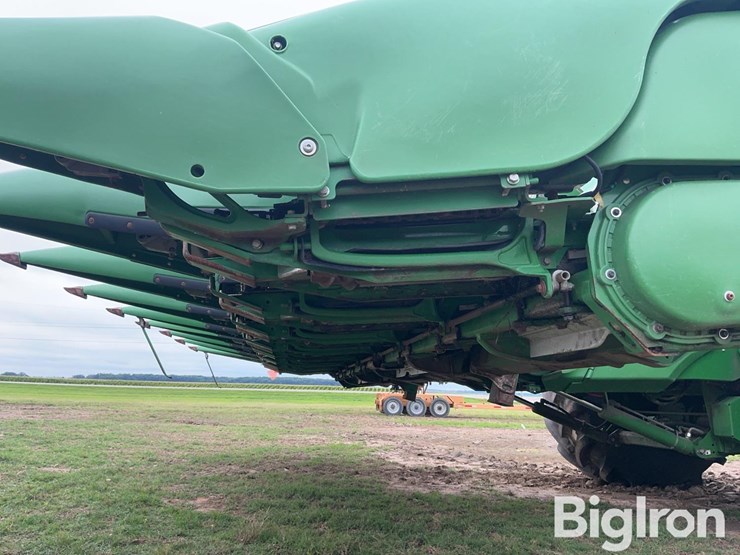 2018-john-deere-708c-image-9