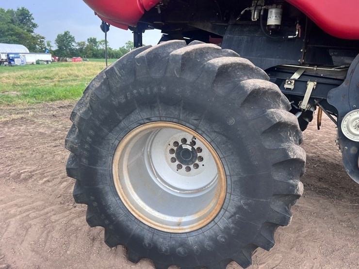case-ih-8010-image-18