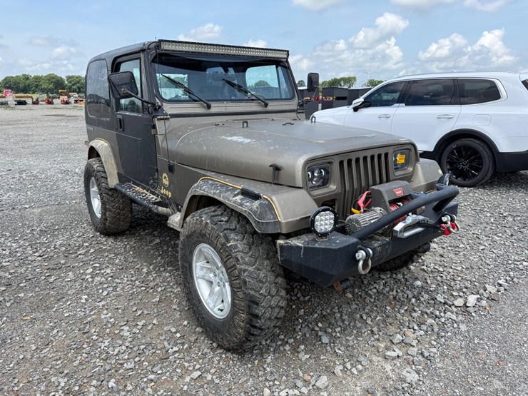 1988-jeep-wrangler-image-2
