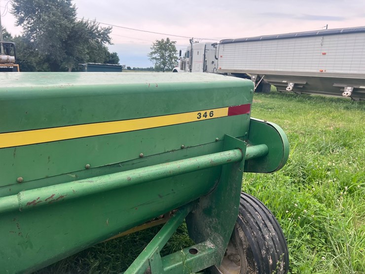 john-deere-334-image-17