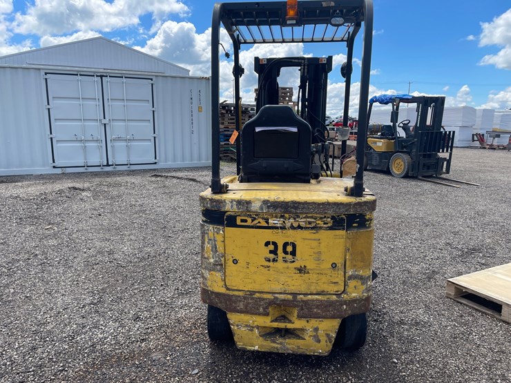 #2949-•-daewoo-electric-forklift-image-6