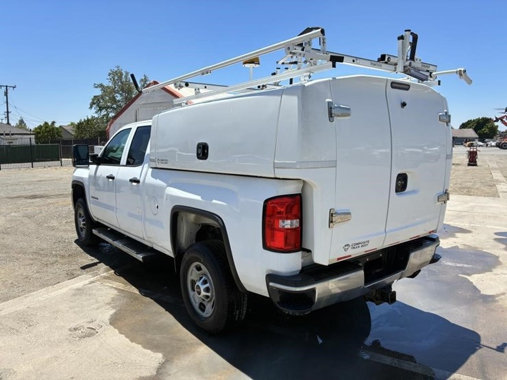 2015-gmc-2500-image-4