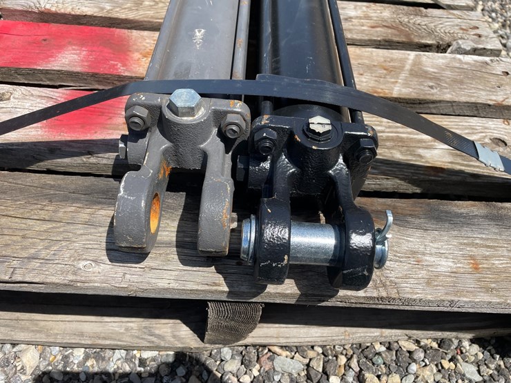 #2768-•-(2)-two-point-cylinder-image-3