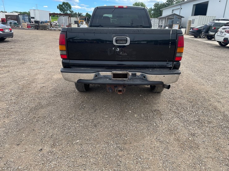 2006-gmc-2500hd-image-6