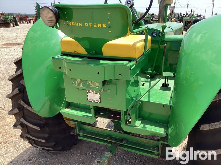 1959-john-deere-830-image-13