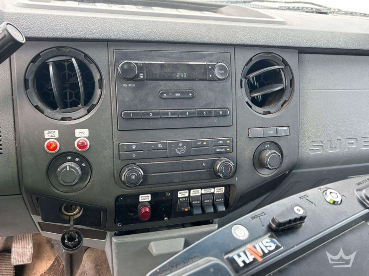 2014-ford-f550-image-23
