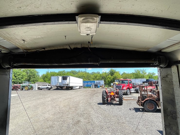 #2863-•-2004-haulmark-single-axle-enclosed-trailer-(has-wi-title)-image-31