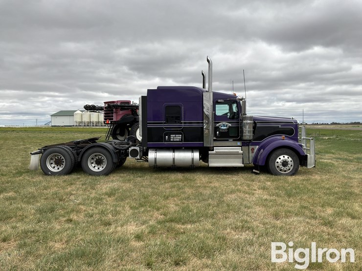 2019-kenworth-w900-image-4