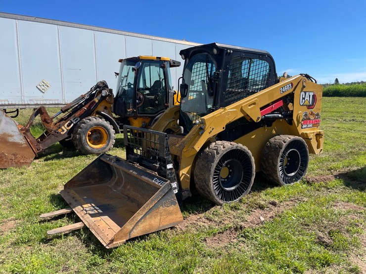 2020-caterpillar-246d3-image-1