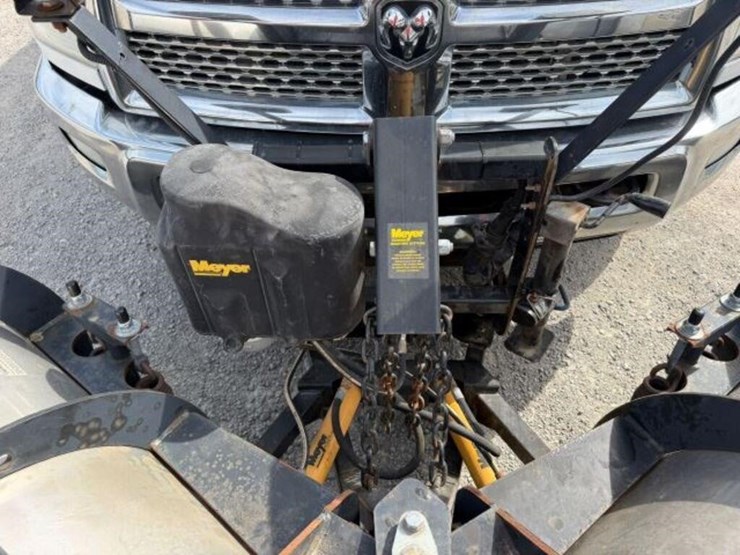 2015-ram-2500-hd-image-36