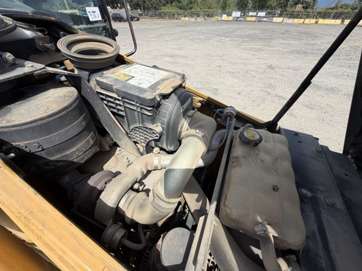 2012-caterpillar-430e-image-12