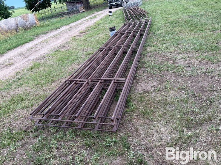 24'-continuous-6-bar-fencing-image-6
