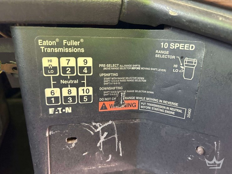 1996-freightliner-fld120-image-19