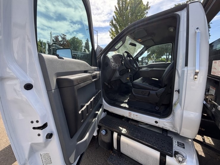 2016-ford-f650-sd-image-25