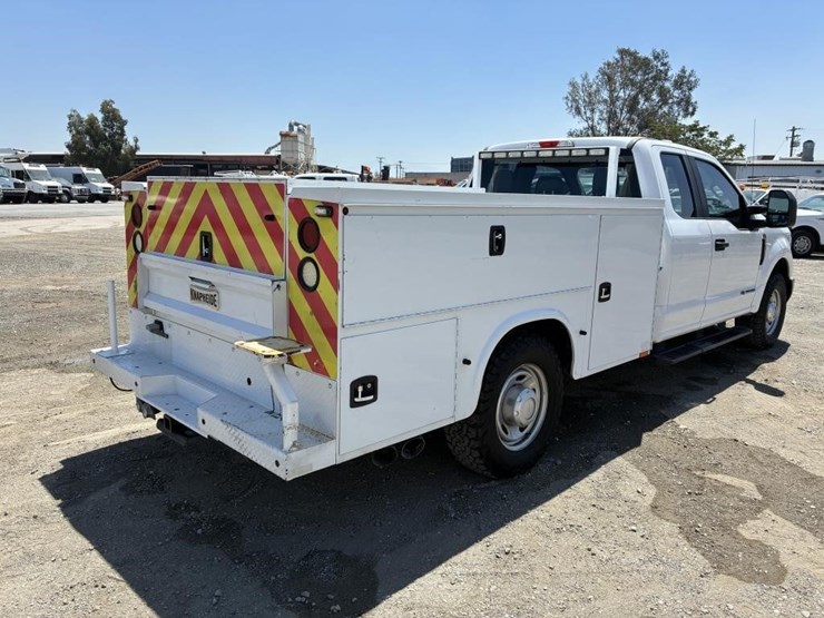 2017-ford-f350-image-3