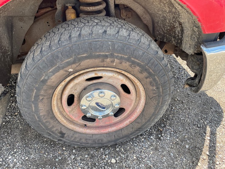 2013-ford-f250-xl-image-21