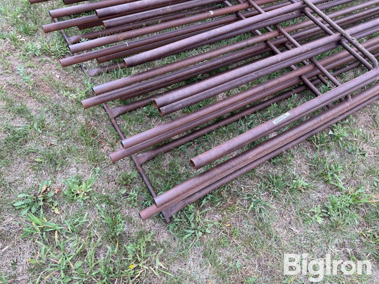 24'-continuous-6-bar-fencing-image-10