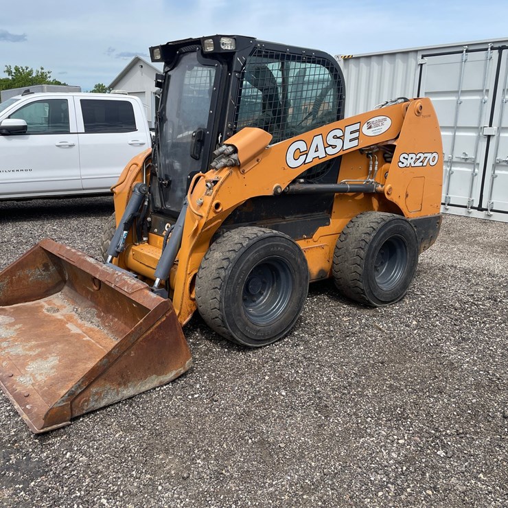 2017 CASE SR270