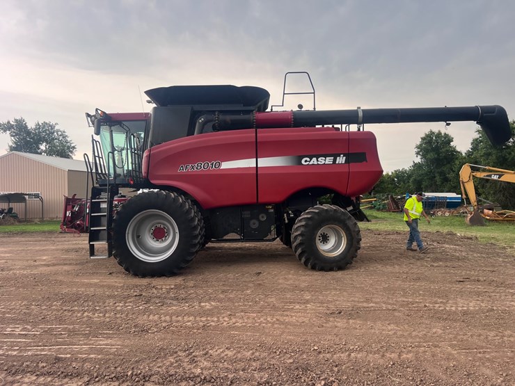 case-ih-8010-image-23