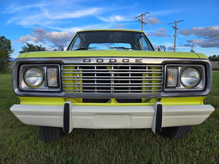 1977-dodge-w200-image-6