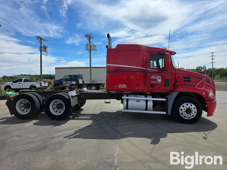 2003-mack-cx613-vision-t/a-truck-tractor-image-4