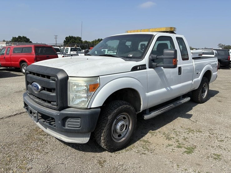 2011-ford-f250-image-1