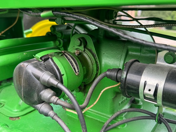 john-deere-70-image-36