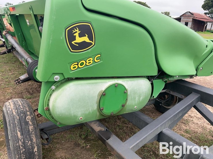 2013-john-deere-608c-image-12