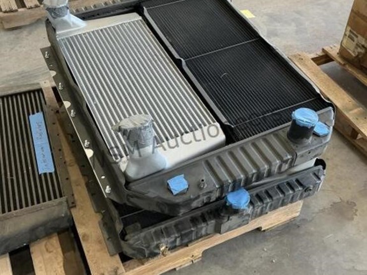 international-truck-radiators-(new)-image-7