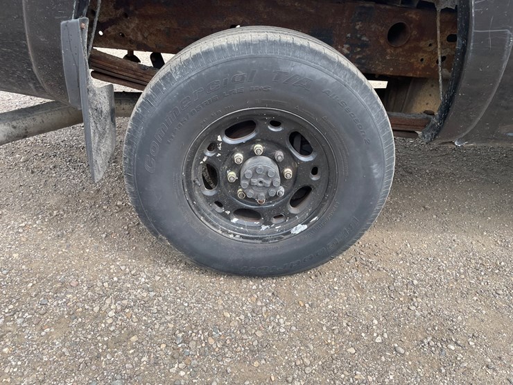 2006-gmc-2500hd-image-15