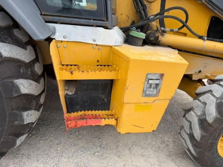 2018-deere-310sl-image-34