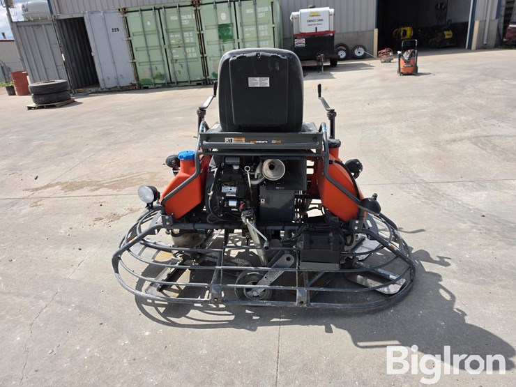 husqvarna-crt36-ride-on-trowel-image-6
