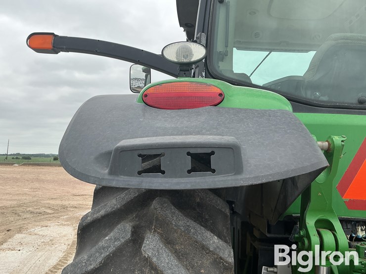 2014-john-deere-8245r-image-9