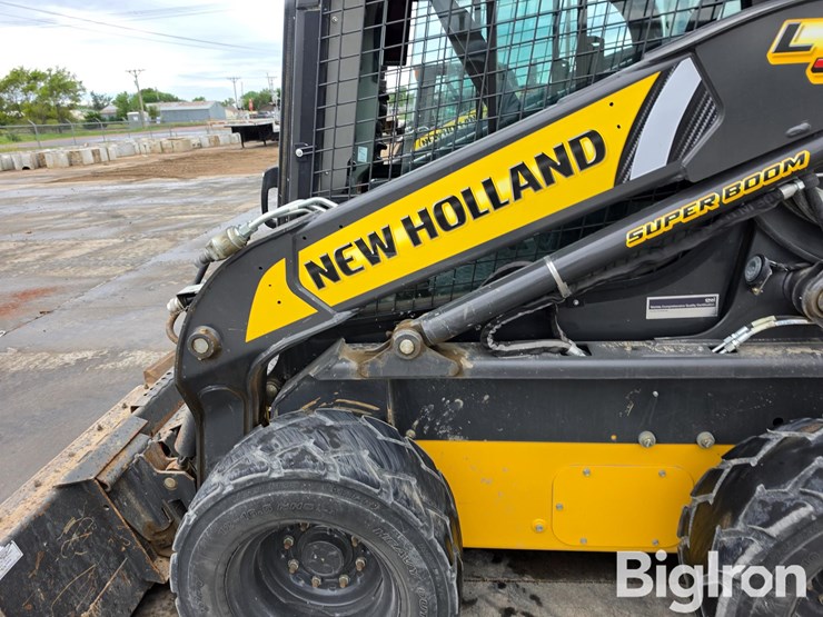 2021-new-holland-l328-image-9