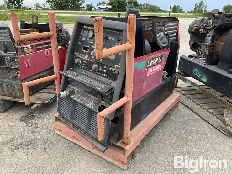 massey-ferguson-730-image-15