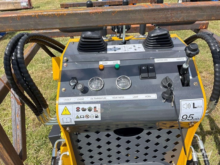 2026-stand-on-track-loader-mini-skid-steer-image-5